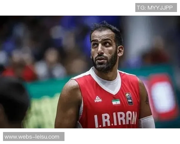 伊朗男篮挑战美国男篮巅峰对决展现篮球激情与实力较量