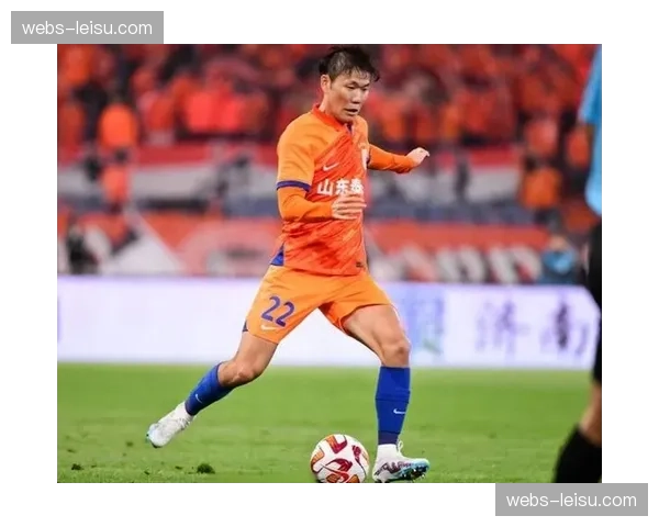 岳瑞杰中超首秀：铜梁龙30万引进的18岁后卫终获出场机会