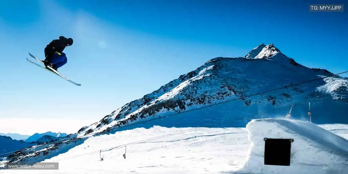 把热爱穿在身上！👕 限量周边，让你的支持永不褪色！